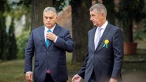 Česká vláda přichází o spojence, lituje Macinka Orbánova konce