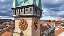 Nejlépe opravenou památkou jižní Moravy je majestátní gotická věž ve Znojmě