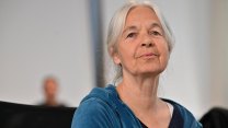 Živila se doučováním, doma měla kalašnikov. „Nejhledanější žena Německa“ jde za mříže