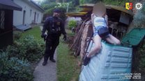 „Paní máme!“ hlásil policista. Odsouzená se chtěla v kompostéru v Praze vyhnout nástupu do vězení