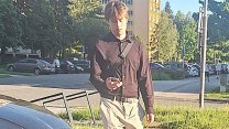 Přesvědčování i nátlak. Poslechněte si kyberšmejdy, kteří obrali ženu o statisíce