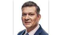 Motorista Beran se vzdal mandátu, vrátí se k diplomacii