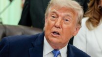 Překvapení. Trump nebude na prvním zápase USA na MS
