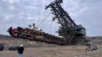 Na Mostecku odstřelí část obřího rypadla, ozve se mimořádně silná detonace