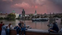 Praha je městem, kde si lidé nevěří, ukázala analýza kvality života