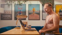 Skvělá kariéra, spokojená rodina, respekt okolí? Stačil jeden sexuální videohovor