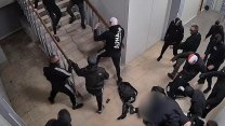 „Zázrak, že přežili.“ Policie hledá útočící fotbalové fanoušky a řekla, o které šlo