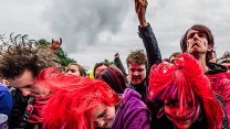 OBRAZEM: Mrholí i leje, ale rozlučka Megadeth dostala publikum do varu