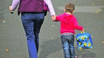 Zavraždil ji otec, kterému ji vrátil soud. Petice za Viktorku má pět tisíc podpisů