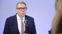 „Řada rodin vypadla.“ Juchelka řekl, kdo přijde zkrátka. Nastaví i nový důchodový věk