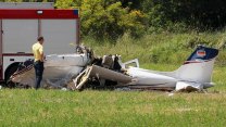 V Německu spadlo malé letadlo na dům. Pilot ani spolucestující nepřežili