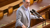 Motoristé by podpořili uvedení podílu letiště na burzu, proti není ani Vondra