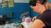 Ukrajinská katastrofa. Úmrtnost už čtyřnásobně převyšuje porodnost
