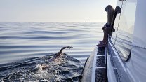 Viděla pod sebou plejtváky, protiproudy a chlad. Alina přeplavala obávaný Severní kanál