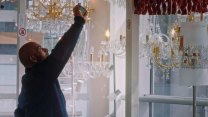 RECENZE: 33 kroků ke smrti i uzdravení traumatizované duše oběti rasistického útoku
