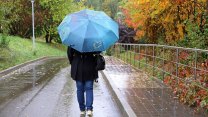 Velký zlom v počasí se blíží. Třicítky strhne studená fronta a bouřky s mlhou