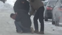 Rusové poslali na 14 let do vězení muže, který Ukrajincům posílal fotky hrobů