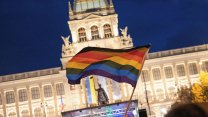 Začalo vysílat první české rádio pro LGBTQ+ komunitu, Radio Q
