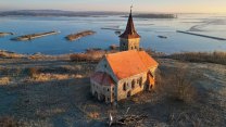 Veřejnost ocenila sbírku na chátrající kostel pod Pálavou