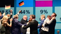 Od kritiky eura k extrémismu. Kdo je kdo ve vítězící AfD