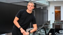 Rada se samoty v cizině nebojí. Asi se trochu projeví, ale to mě neovlivní, říká