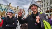 Začaly víkendové protesty Milionu chvilek. Kalousek jim poslal jedno upozornění