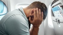 Ital dostal vyhazov, protože kvůli strachu z létání odmítl služební cestu do USA. Vysoudil odškodnění