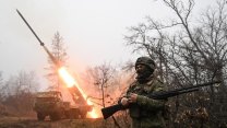 Tanky ještě nejsou ze hry. Čím je výjimečná operace, která Putinovi zkazila plány