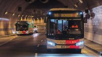 Tunelbus nabírá zpoždění u Prašného mostu, podle Ropidu nová linka za kolony nemůže