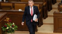 Necháme opozici prostor a bavme se normálně, říká Babiš k rušení poplatků