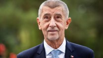 Volal jsem si 14 hodin z chvilkaři. Babiš popsal telefonáty odpůrcům rušení poplatků