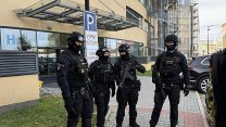Lidé ohlásili podezřelého s nožem v nemocnici. Na místo vyjelo několik jednotek
